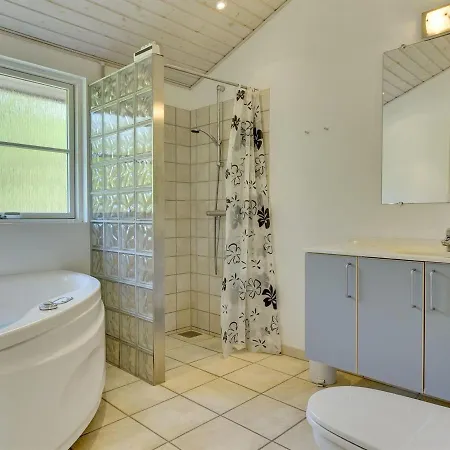 Holiday home Guthmund - 1km From The Sea In Western Jutland By Interhome *
